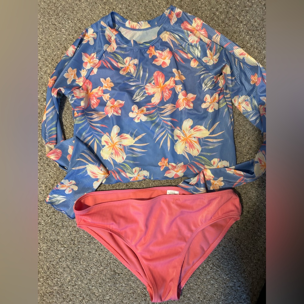 Girls swim suit, rash guard, size XXL (18)